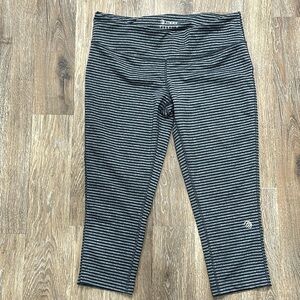 MPG Black White Striped Cropped Athletic Yoga Pants size large